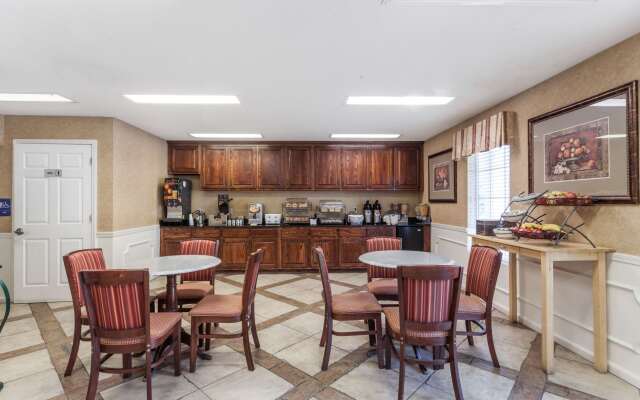 Baymont by Wyndham Hickory