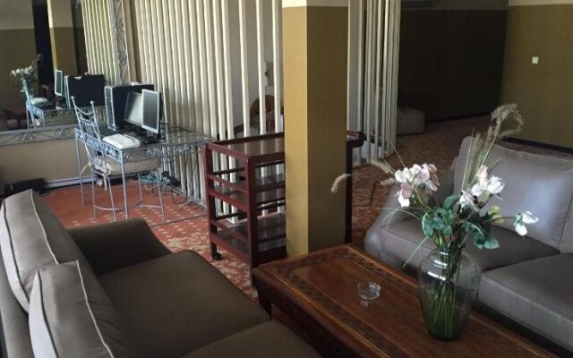 Hotel Nina