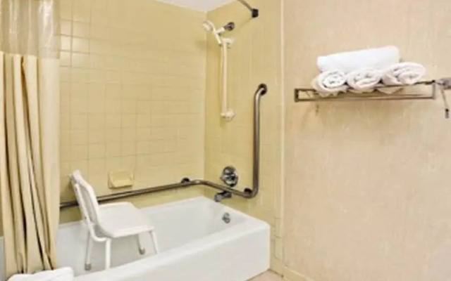 Days Inn & Suites by Wyndham Golden/Denver West