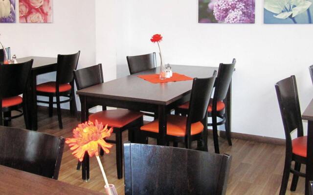 Orange Hotel und Apartments