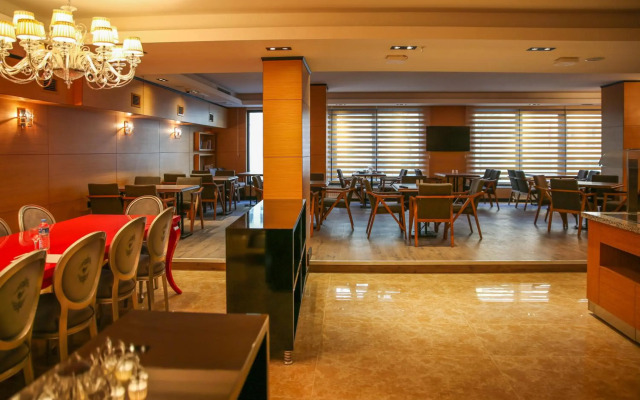 New Gate Hotel