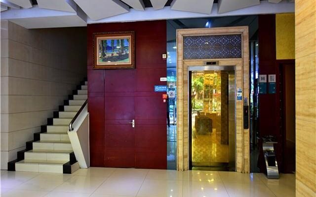 City Comfort Inn Guilin Railway Station Overpass