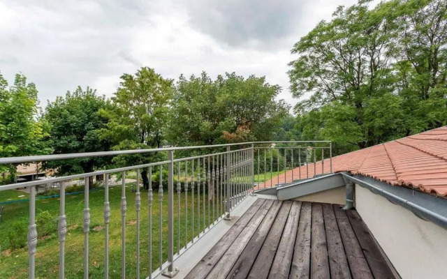 F2 calme et ensoleillé proche Cité Internationale