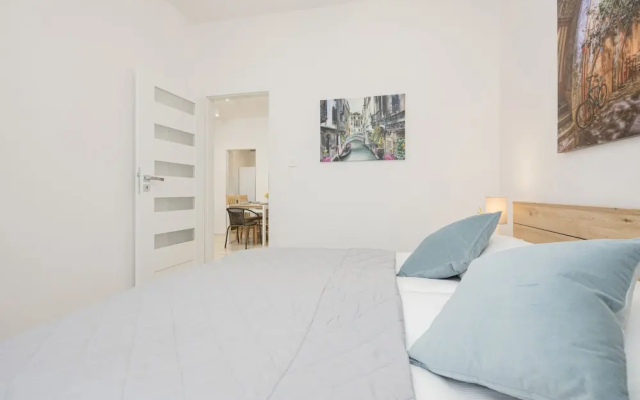 Apartment in Warsaw Center by Renters