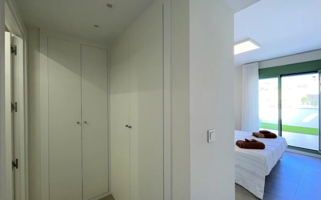 Belvilla by OYO Apartamento Moja!car
