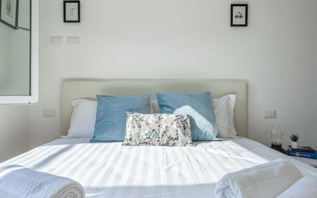 JOIVY Sublime Flat W/Balcony
