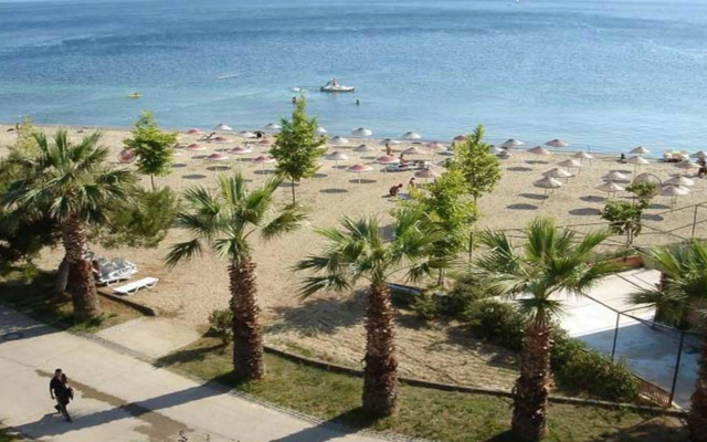 Tuana Hotel