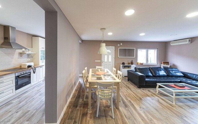 Amazing Home in Vinisce With 4 Bedrooms and Wifi