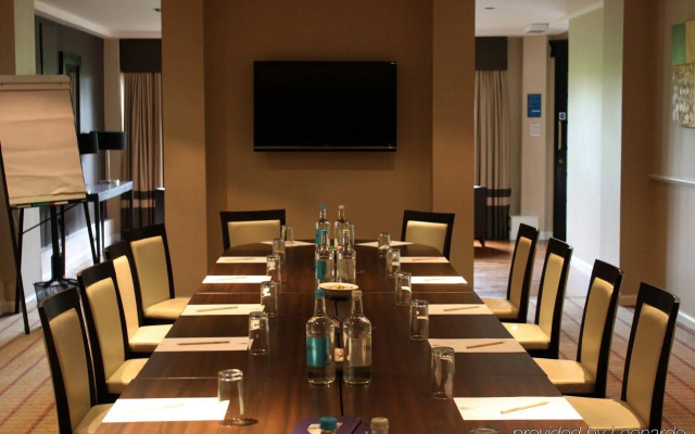 DoubleTree by Hilton Edinburgh - Queensferry Crossing