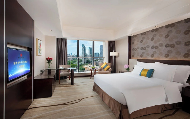 Fuqinglong Huatian Holiday Hotel