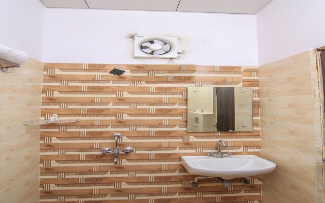 OYO 6780 Hotel Shiva Grand