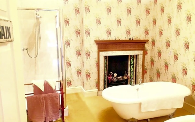 Kateshill House Bed & Breakfast