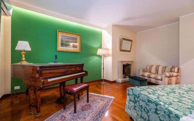 Romantic Apartment With Hot Tub