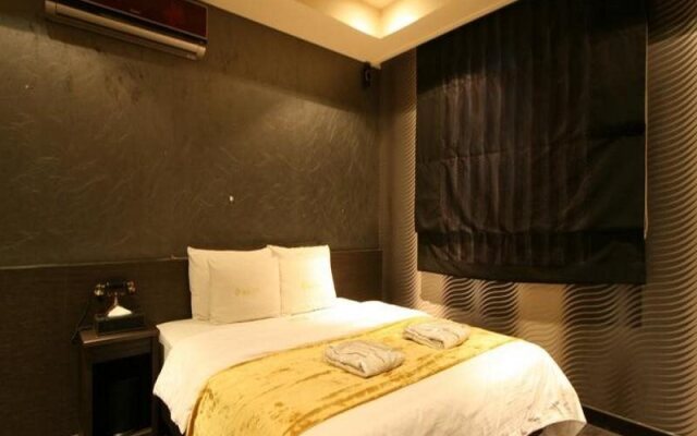 Wiiz Hotel