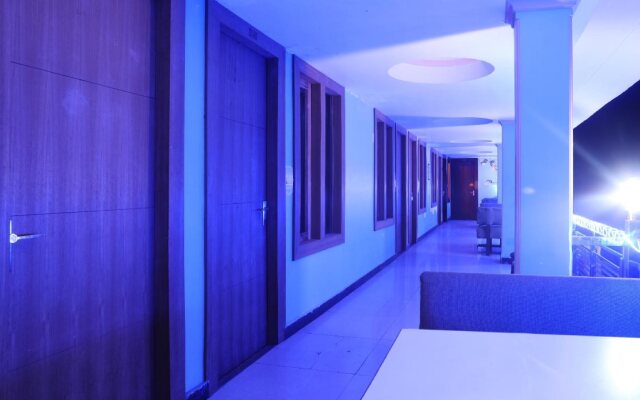 Hotel Moon
