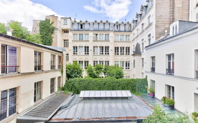 127 - Urban Beautiful 4BR in Montorgueil