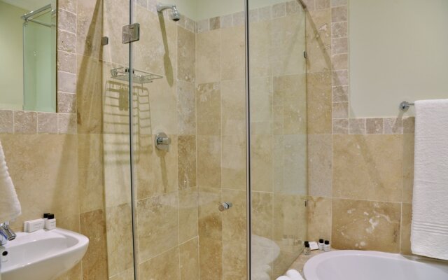 Mont d'Or Sandton Villas