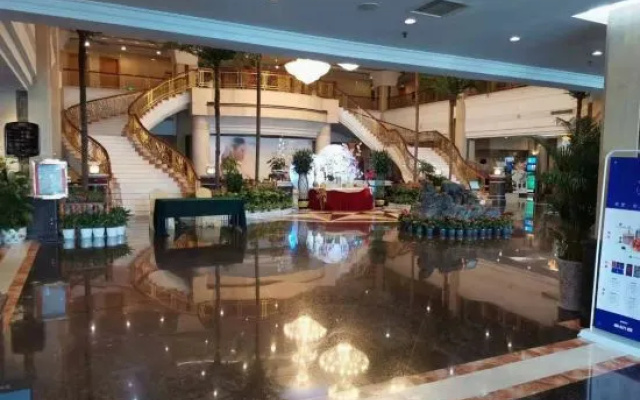Grand Hotel Overseas Traders Club – Lobby – Hefei
