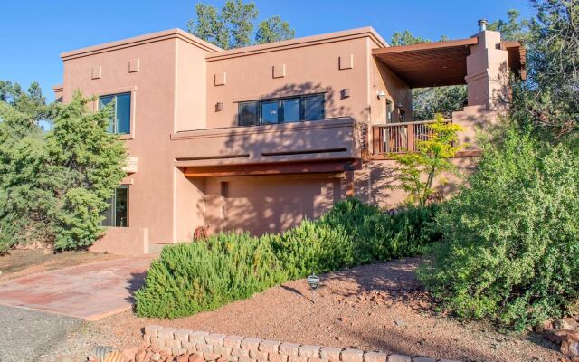 Furnished Patio & Views: West Sedona House!