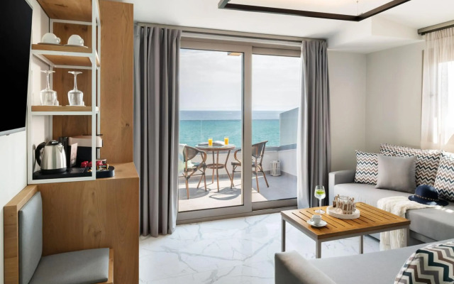Sea Level Hotel