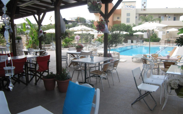 Vickys Studios Faliraki