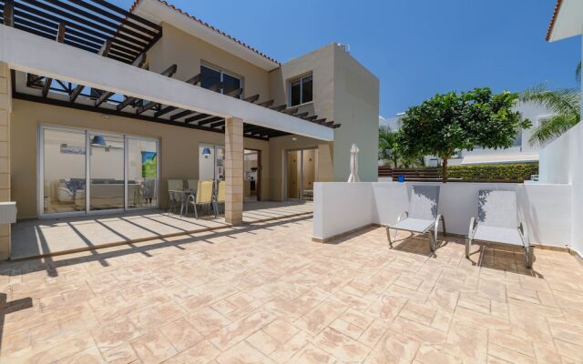 Konnos Beach Villa 9