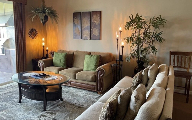 Waikoloa Beach S E32 2 Bedroom Condo by RedAwning