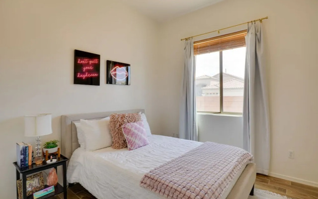 14 Mi to Dtwn: Tucson Escape w/ Patio!