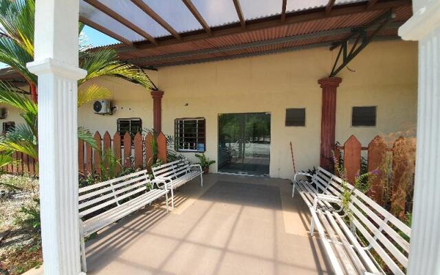 SPOT ON 90025 SR Valley Hotel