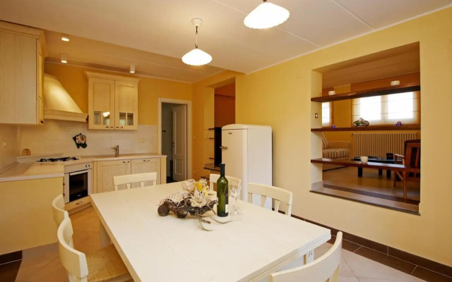Guesthouse Barboska-pool & tennis court