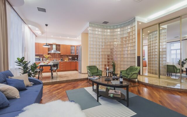 GM Apartments roomy mansion at Arbat