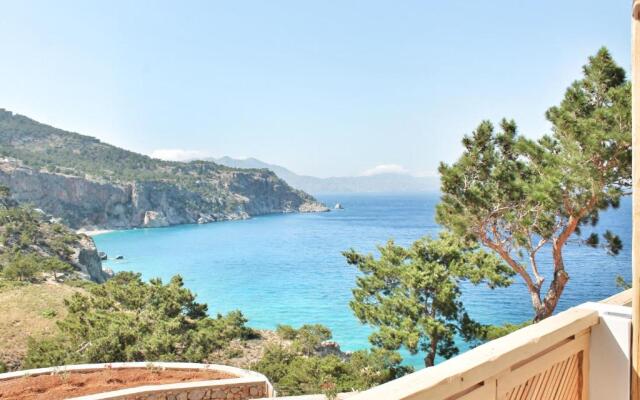 Akropolis Village Complex of Luxury Residence