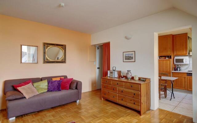 Large T2 with view of the Château d'Amboise