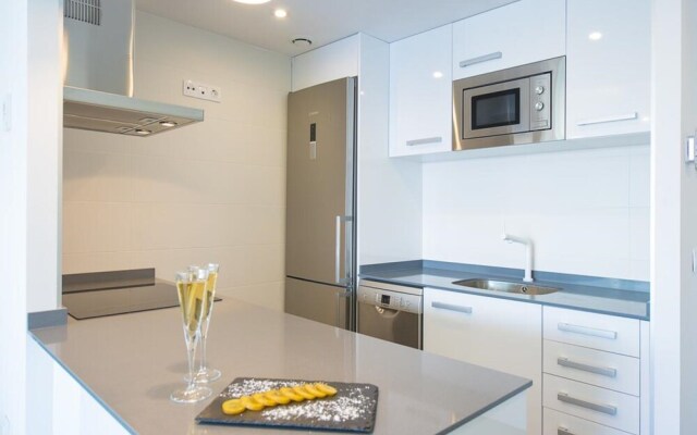 Apartment - 2 Bedrooms with WiFi and Sea views - 107480