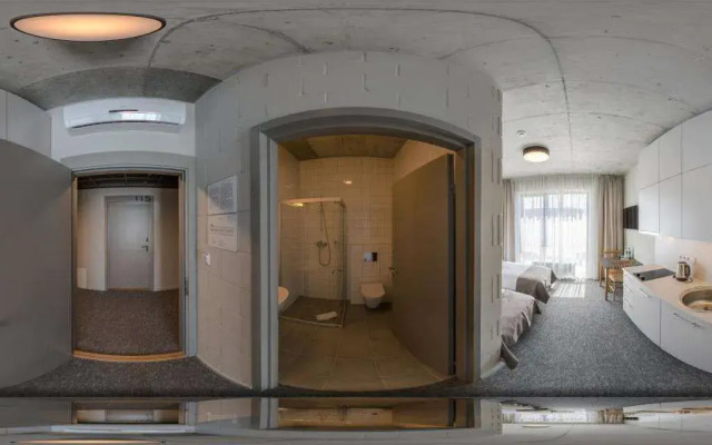 Air Hotel