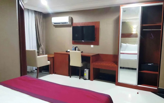 Royal Continental Hotels and Apartment