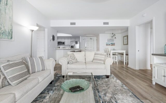 Picture Perfect 2 Bedroom Condo by RedAwning