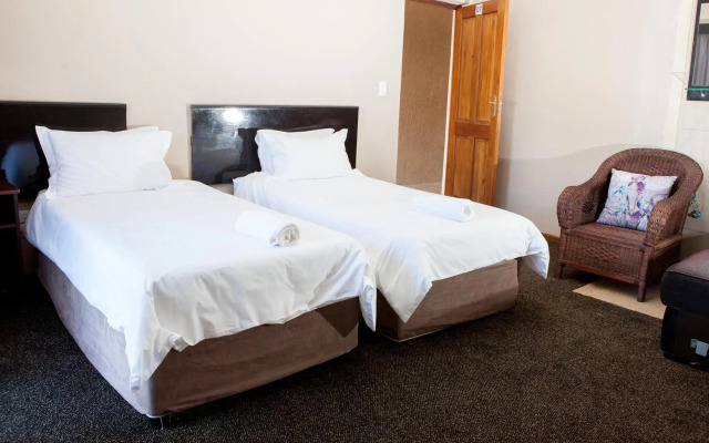 Oria Lodge - Summer Greens