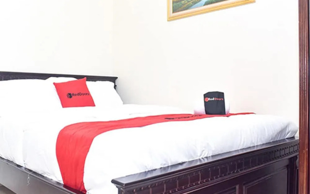 RedDoorz Syariah near Gelora Delta Sidoarjo 2