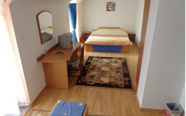 Ajur Guest House