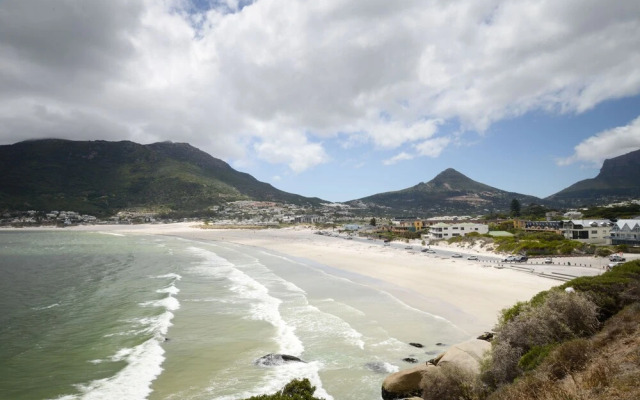 dk villas 1 Harbour View Hout Bay