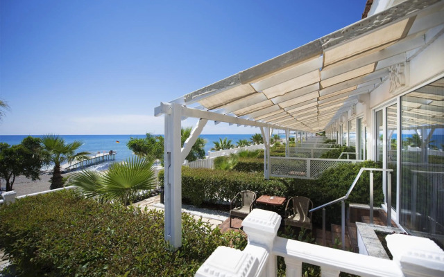 Flora Garden Beach Hotel