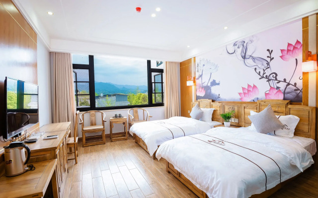 Qingcheng Sunrise Sailing Hotel