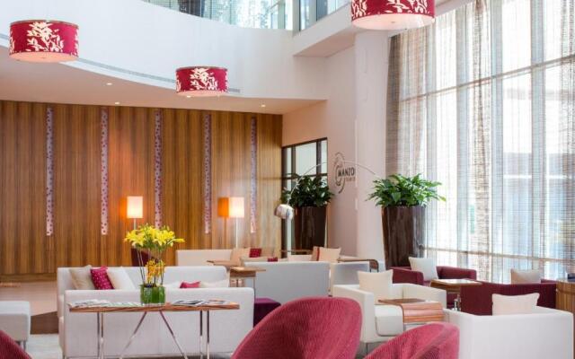 Pullman Dubai Jumeirah Lakes Towers - Hotel & Residence