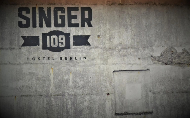Singer109