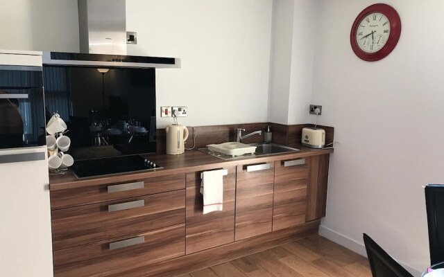 Snapos Luxury Serviced Apartments - Blonk Street