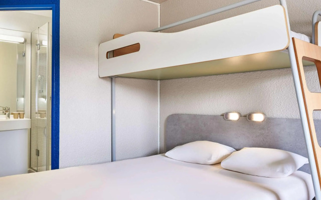 ibis budget Versailles Chateau Saint Cyr