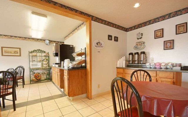 Super 8 Hammond/North