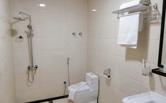 Grand Lily Hotel Suites