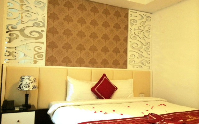 Hanoi Holiday Diamond Hotel